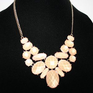 Beautiful gold and peach gem bib style necklace 20-23"